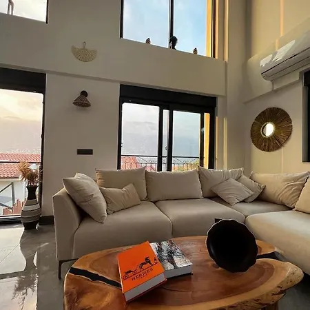 Huzur Mit Meerblick Und Privatpool Kaş
